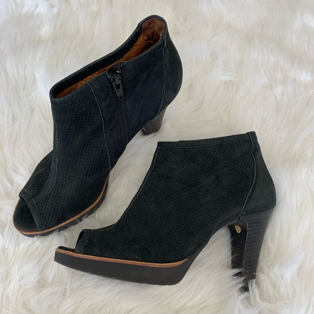 Paul Green Booties
